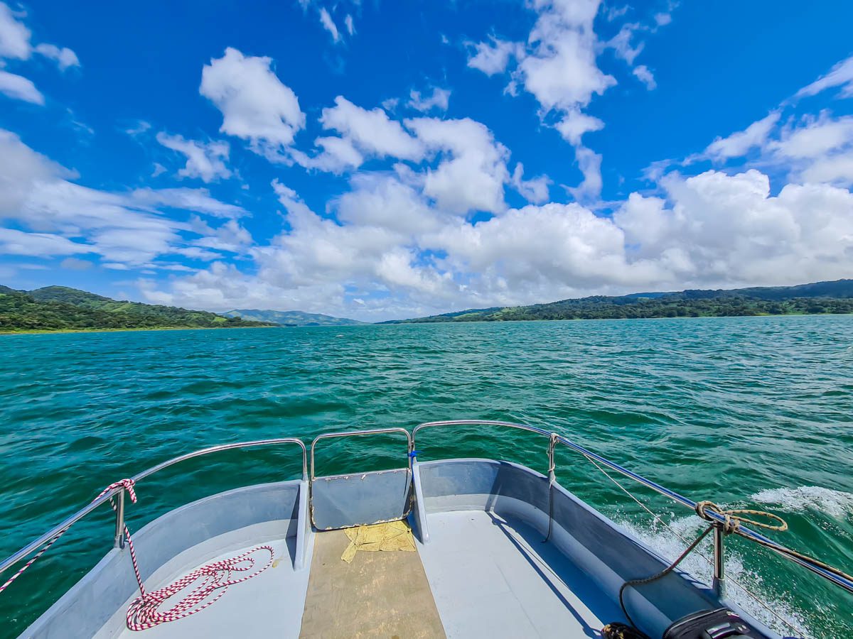 Transporte por el Lago Arenal